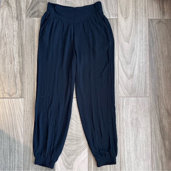 aerie Pants - Aerie Women’s XS Elastic Waist Front Pleated Jogger Pants Black Athleisure